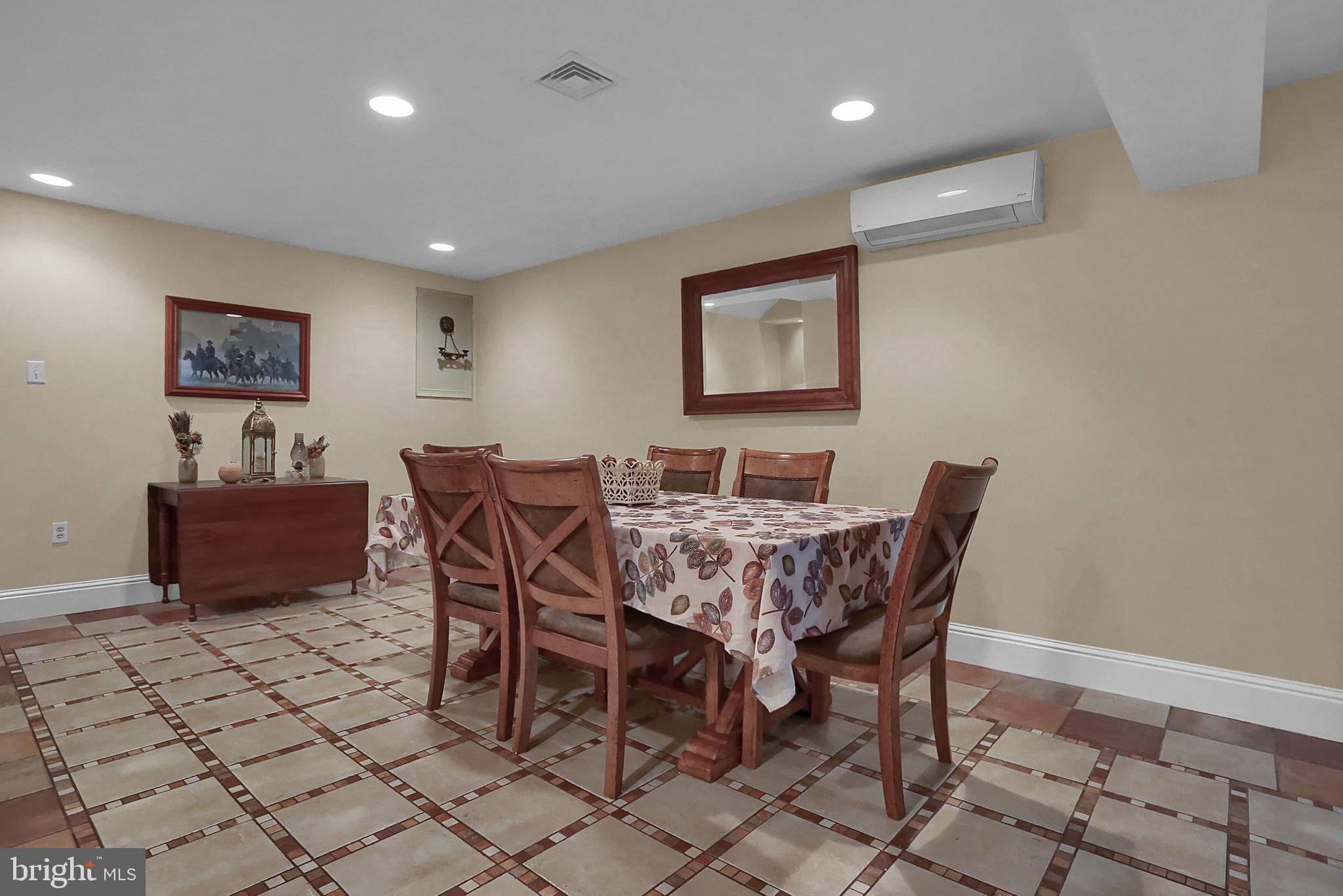 218 Walnut Level Road New Cumberland, PA 17070 - Photo 9 of 42 Gallery Image 9