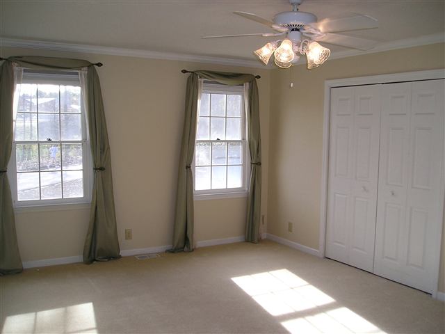113 Ashley Road, Unit WALKING DISTANCE TO CLEMS Clemson, SC 29631 - Photo 13 of 25 Gallery Image 13