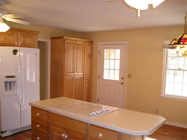 113 Ashley Road, Unit WALKING DISTANCE TO CLEMS Clemson, SC 29631 - Photo 4 of 25 Gallery Image 4