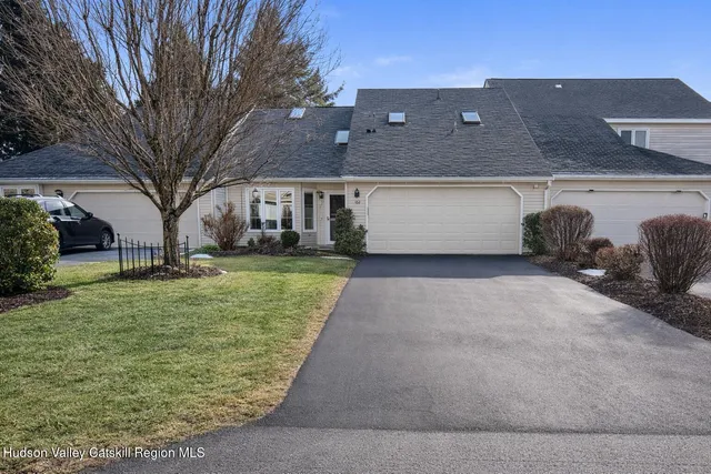 $445,000 | 102 Brightonwood Road, Glenmont, NY 12077