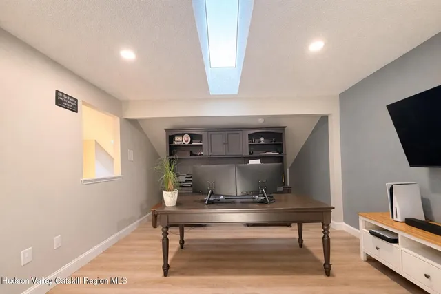 $445,000 | 102 Brightonwood Road, Glenmont, NY 12077