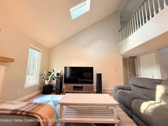 $445,000 | 102 Brightonwood Road, Glenmont, NY 12077