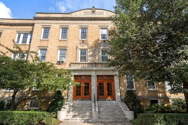 $7,800 | 132 Sewall Avenue, Unit C, Brookline, MA 02446