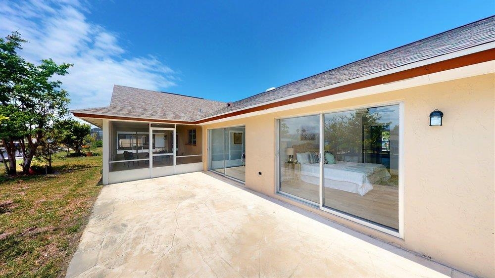 10 Coral Reef Court Palm Coast, FL 32137 - Photo 41 of 44 a view of a house with a outdoor space