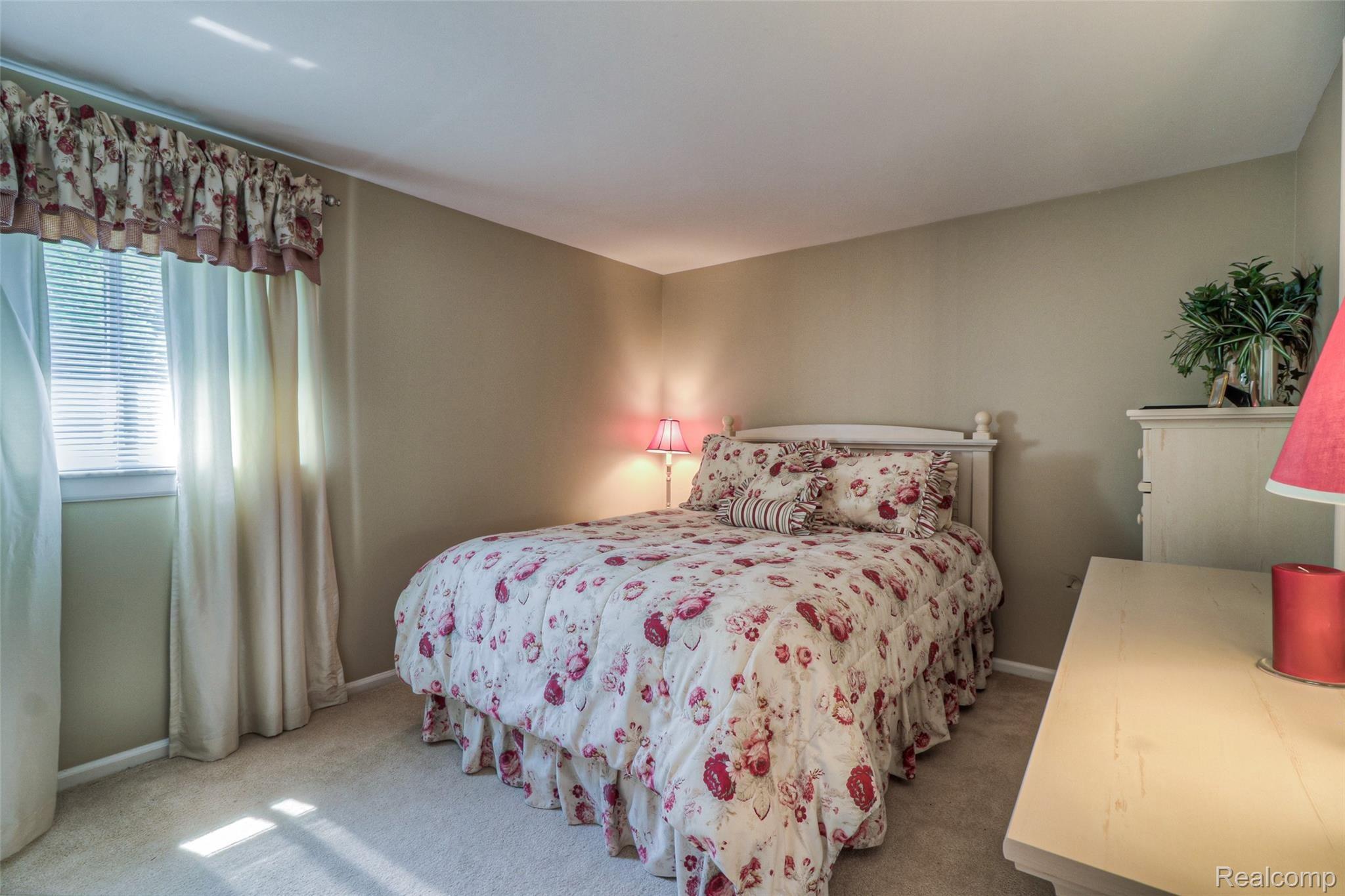 1107 Valley Stream Drive Rochester, MI 48309 - Photo 45 of 50 -48.jpg