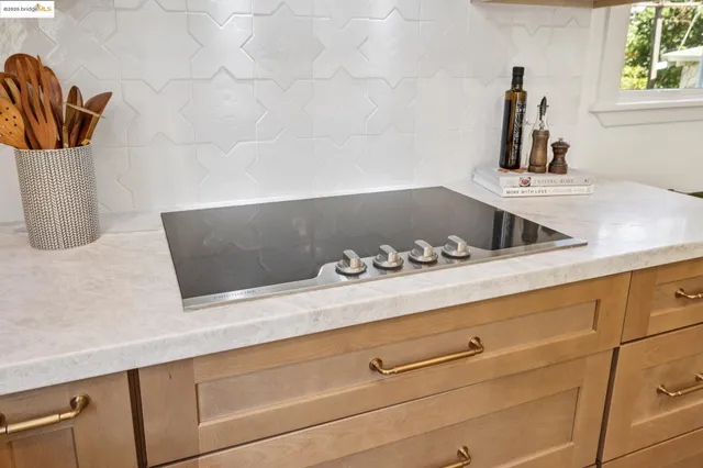 $2,248,000 | 101 Palm Drive, Piedmont, CA 94610