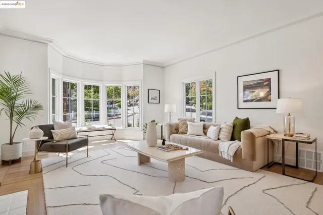 $2,248,000 | 101 Palm Drive, Piedmont, CA 94610