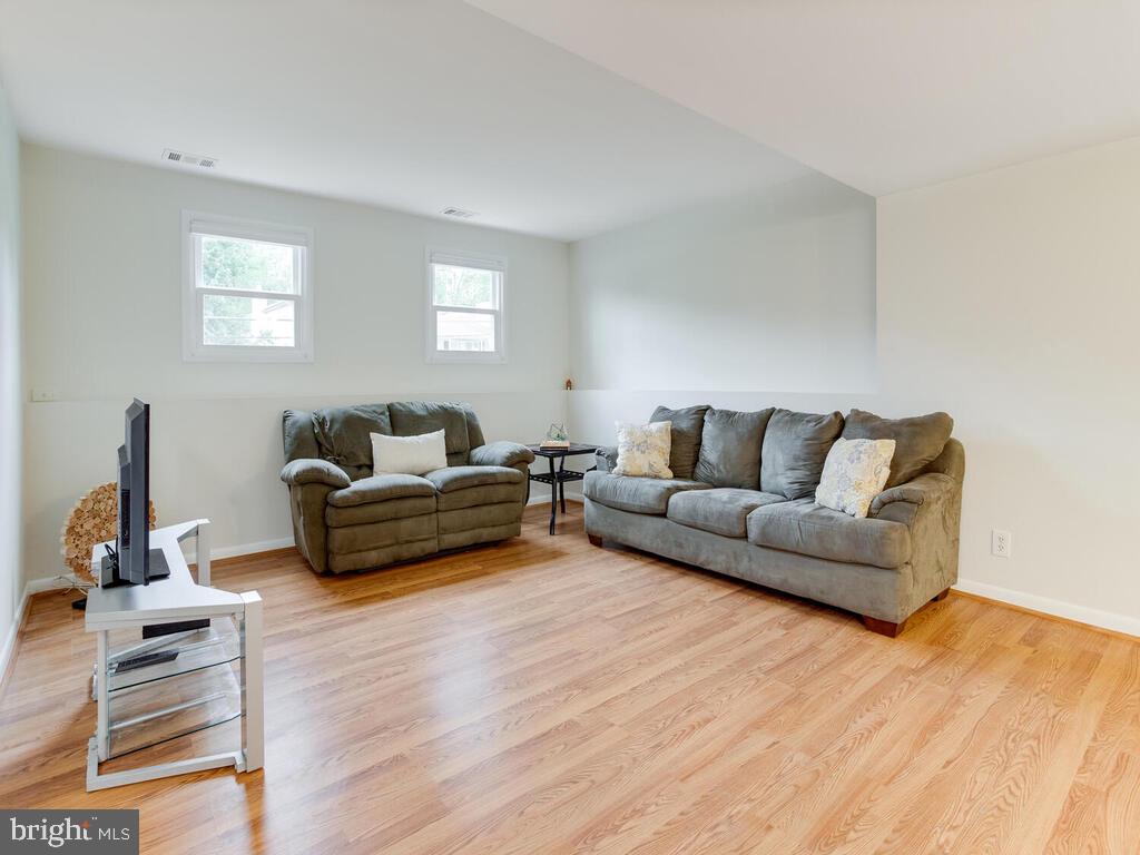 9405 North Laurel Road Laurel, MD 20723 - Photo 22 of 48