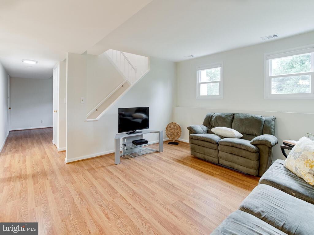 9405 North Laurel Road Laurel, MD 20723 - Photo 26 of 48
