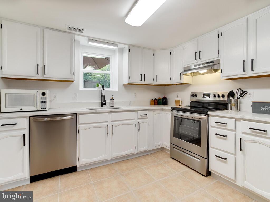 9405 North Laurel Road Laurel, MD 20723 - Photo 33 of 48