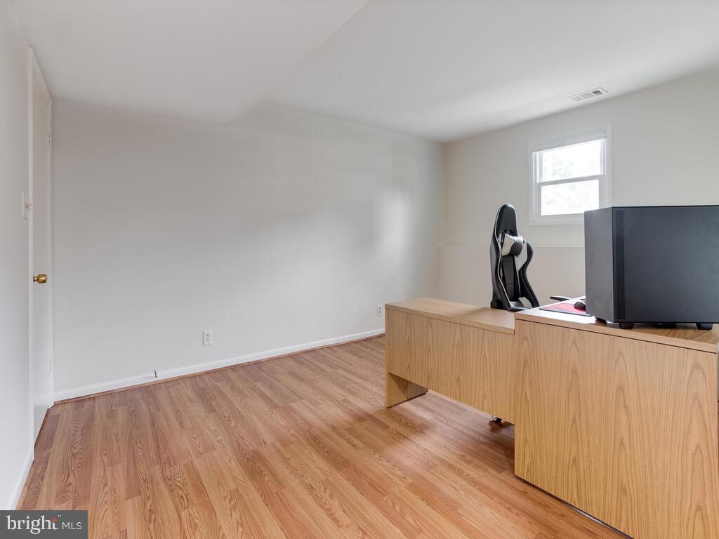 9405 North Laurel Road Laurel, MD 20723 - Photo 38 of 48