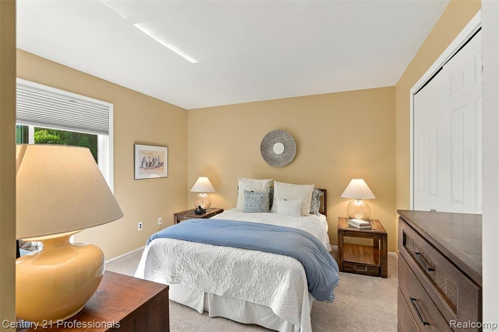 41827 Ridge Road East Novi, MI 48375 - Photo 22 of 34 Gallery Image 22