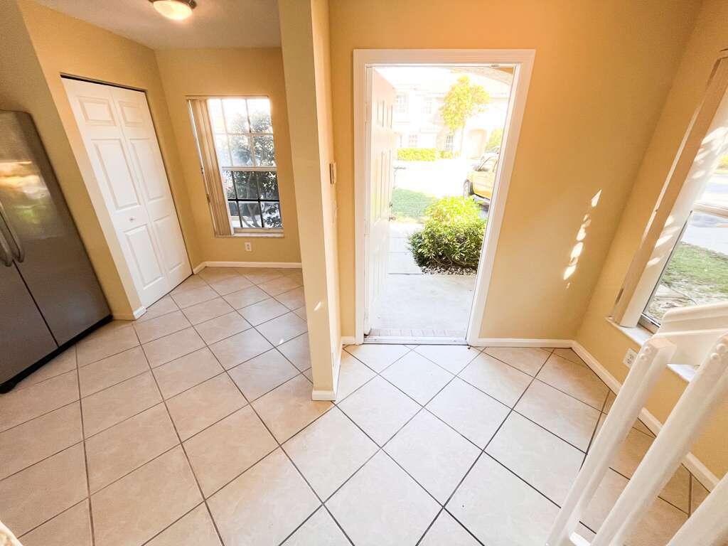 861 Summit Lake Drive, Unit 861 West Palm Beach, FL 33406 - Photo 17 of 23 ddd