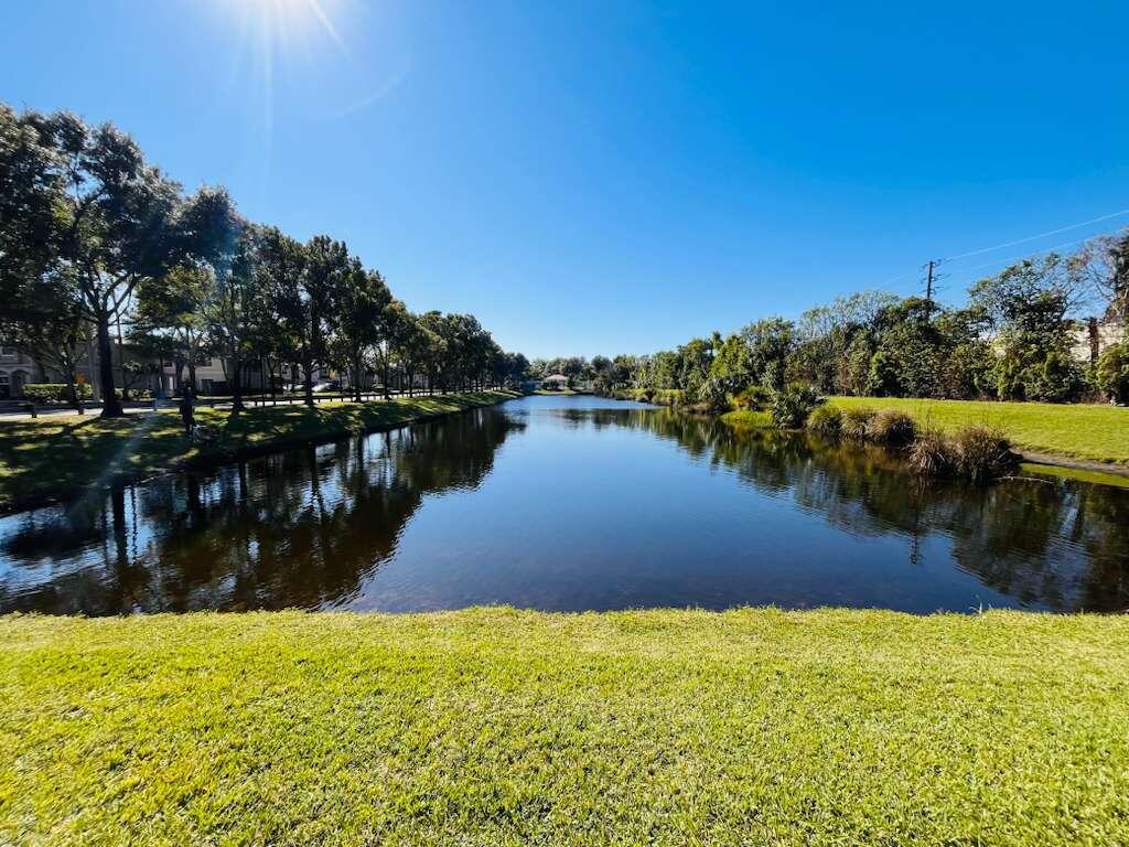 861 Summit Lake Drive, Unit 861 West Palm Beach, FL 33406 - Photo 6 of 23 9999