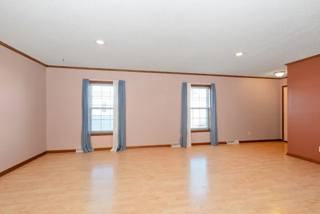 $94,900 | 23024 South Big Run Drive, Frankfort, IL 60423