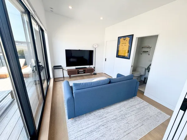 $6,950 | 22 Parker Street, Unit 22R, Boston, MA 02129