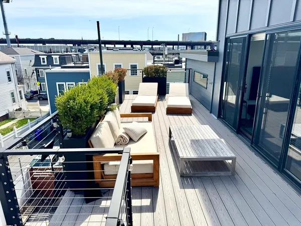 $6,950 | 22 Parker Street, Unit 22R, Boston, MA 02129