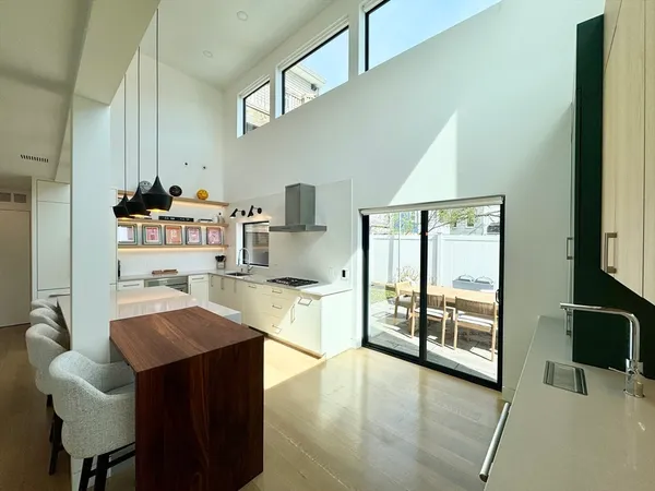 $6,950 | 22 Parker Street, Unit 22R, Boston, MA 02129