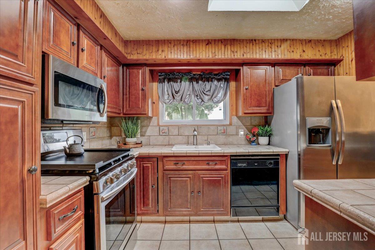 12 Euclid Road Old Bridge, NJ 08879 - Photo 12 of 38