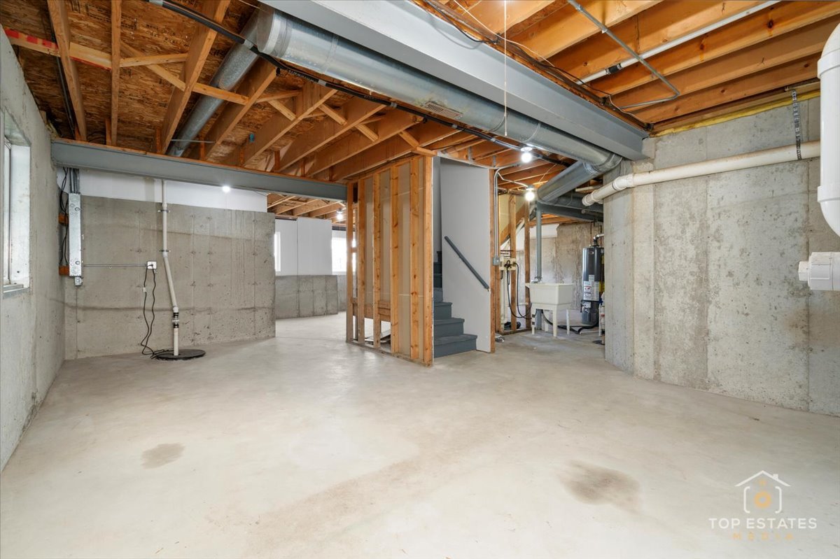 737 Springwood Drive Joliet, IL 60431 - Photo 22 of 31 a view of empty room