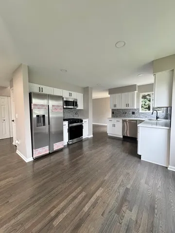 $389,900 | 737 Springwood Drive, Joliet, IL 60431