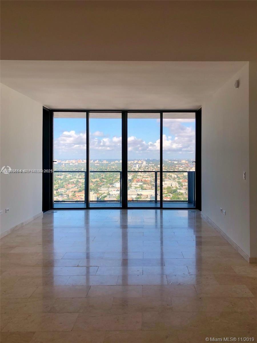 88 Southwest 7th Street, Unit 3610 Miami, FL 33130 - Photo 3 of 9 a room with window