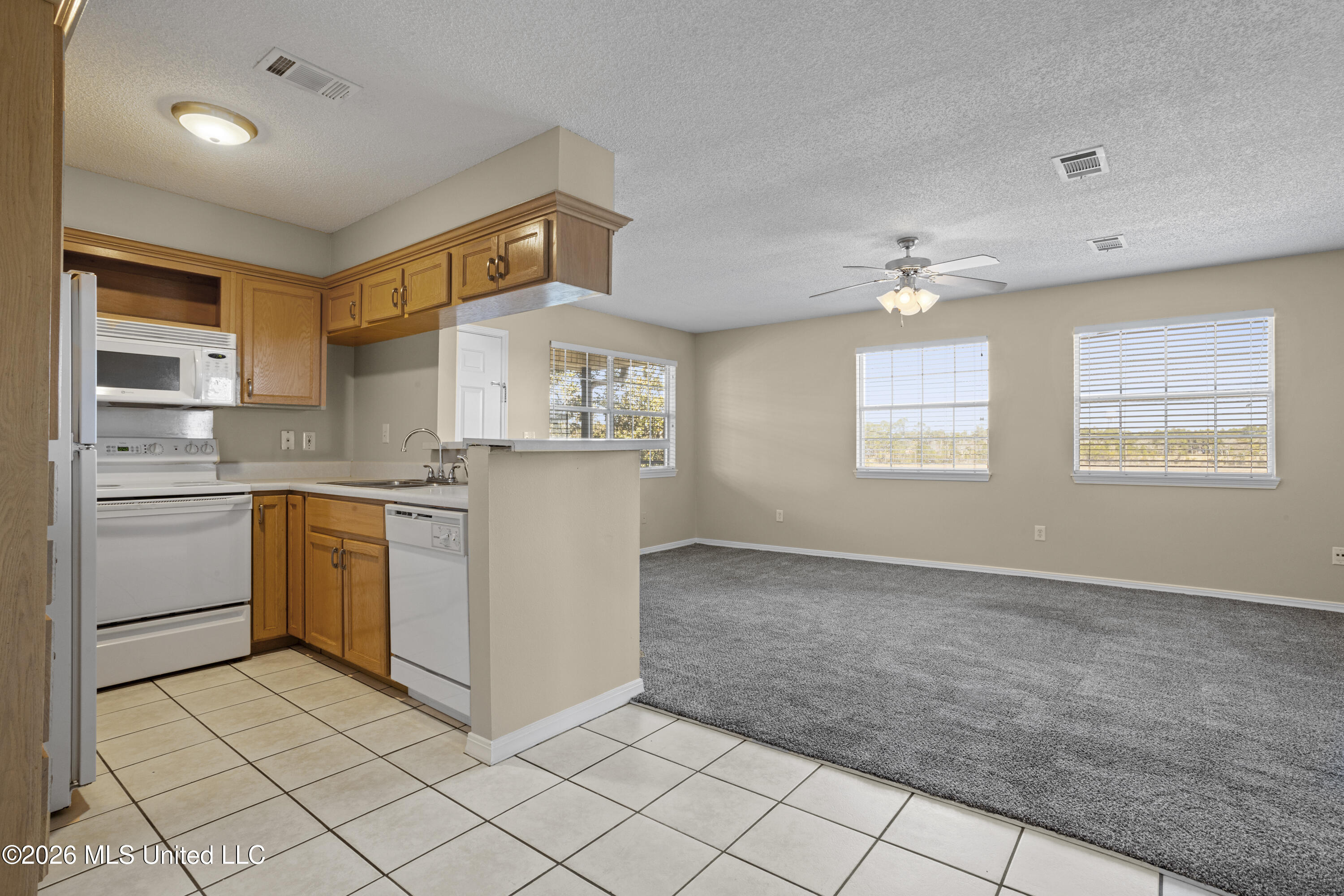3230 Cumberland Road, Unit 208 Ocean Springs, MS 39564 - Photo 12 of 37 011