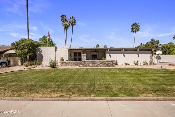 $885,000 | 312 East Brook Hollow Drive, Phoenix, AZ 85022