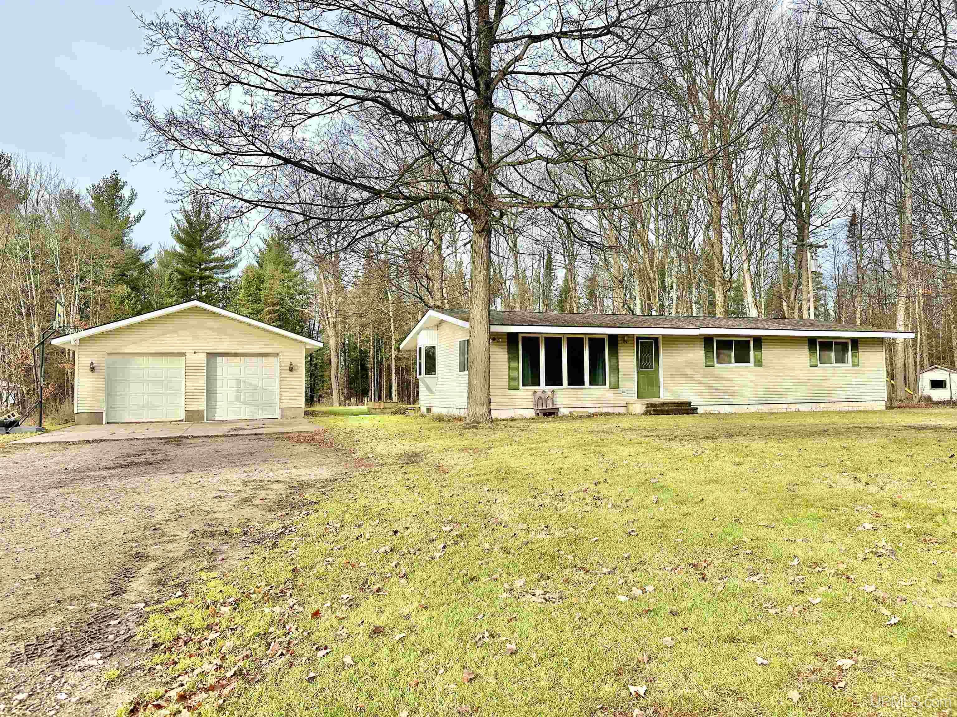 10661 South 75 Road Rapid River, MI 49878 - Photo 1 of 47