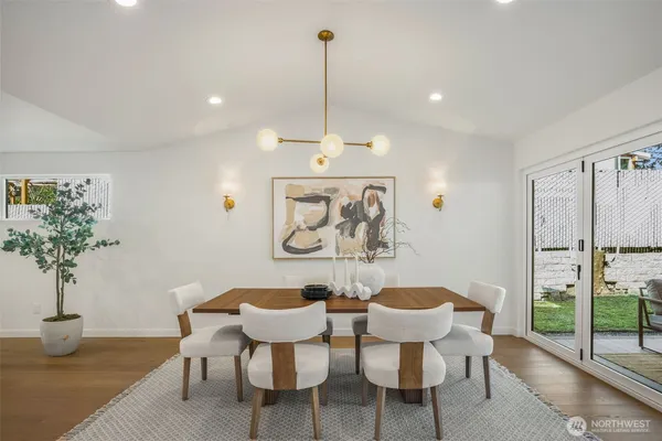 $2,495,000 | 428 164th Avenue Southeast, Bellevue, WA 98008