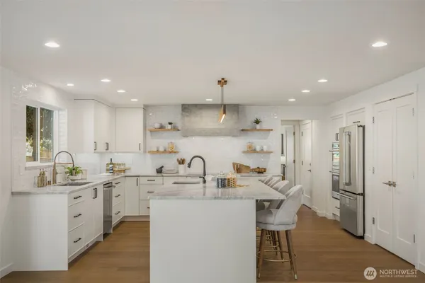 $2,495,000 | 428 164th Avenue Southeast, Bellevue, WA 98008
