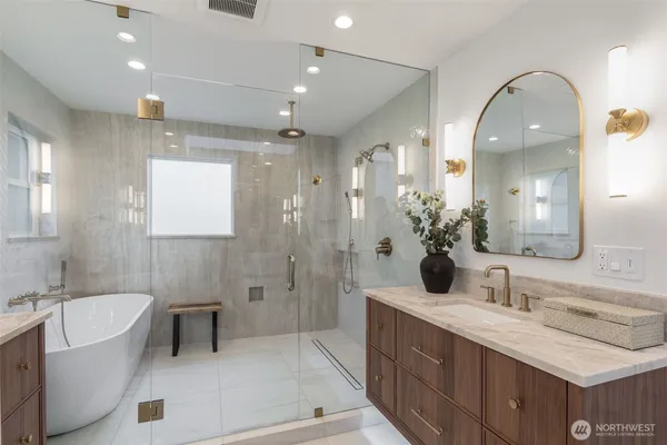 $2,495,000 | 428 164th Avenue Southeast, Bellevue, WA 98008