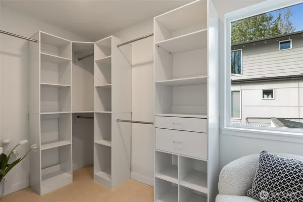 $2,495,000 | 428 164th Avenue Southeast, Bellevue, WA 98008