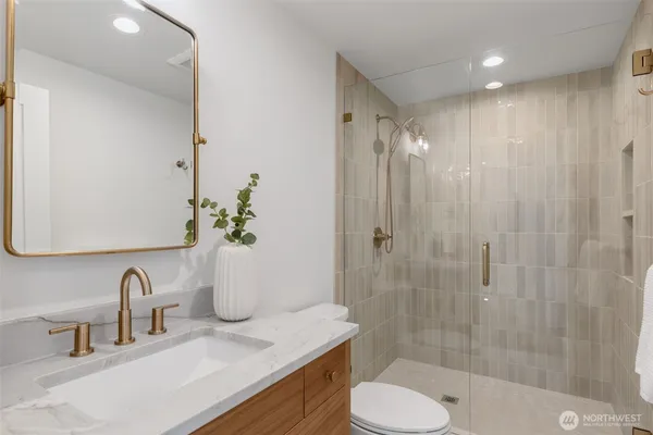 $2,495,000 | 428 164th Avenue Southeast, Bellevue, WA 98008
