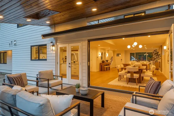 $2,495,000 | 428 164th Avenue Southeast, Bellevue, WA 98008