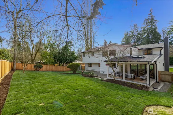 $2,495,000 | 428 164th Avenue Southeast, Bellevue, WA 98008
