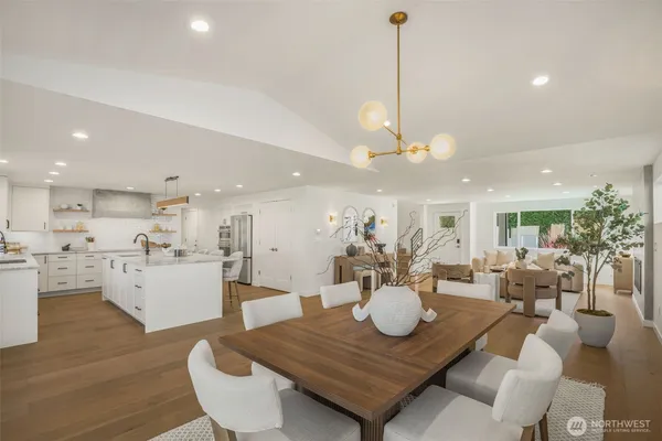 $2,495,000 | 428 164th Avenue Southeast, Bellevue, WA 98008