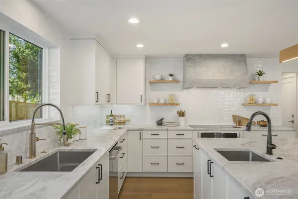 $2,495,000 | 428 164th Avenue Southeast, Bellevue, WA 98008