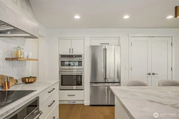 $2,495,000 | 428 164th Avenue Southeast, Bellevue, WA 98008
