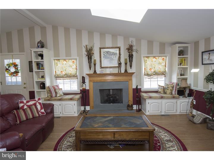 1504 Dorchester Road Havertown, PA 19083 - Photo 11 of 25 Family Room