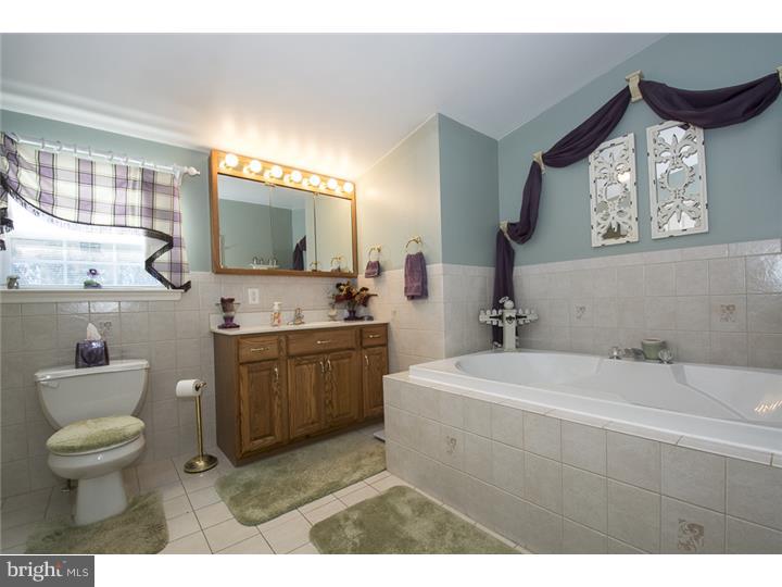 1504 Dorchester Road Havertown, PA 19083 - Photo 12 of 25 Gallery Image 12