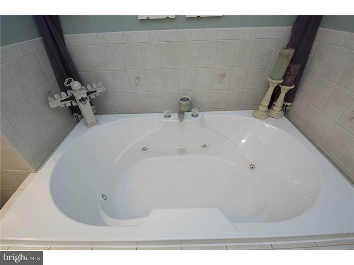 1504 Dorchester Road Havertown, PA 19083 - Photo 14 of 25 Gallery Image 14