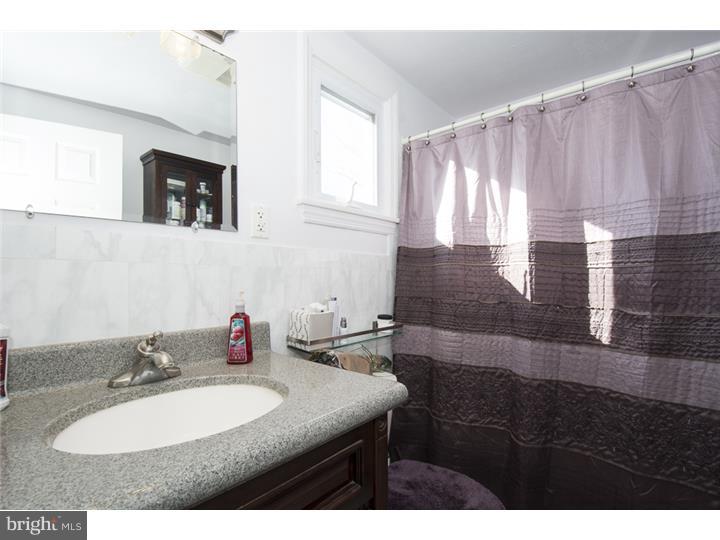 1504 Dorchester Road Havertown, PA 19083 - Photo 21 of 25 Bathroom