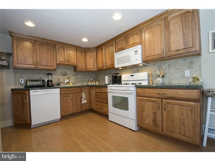 1504 Dorchester Road Havertown, PA 19083 - Photo 6 of 25 Kitchen