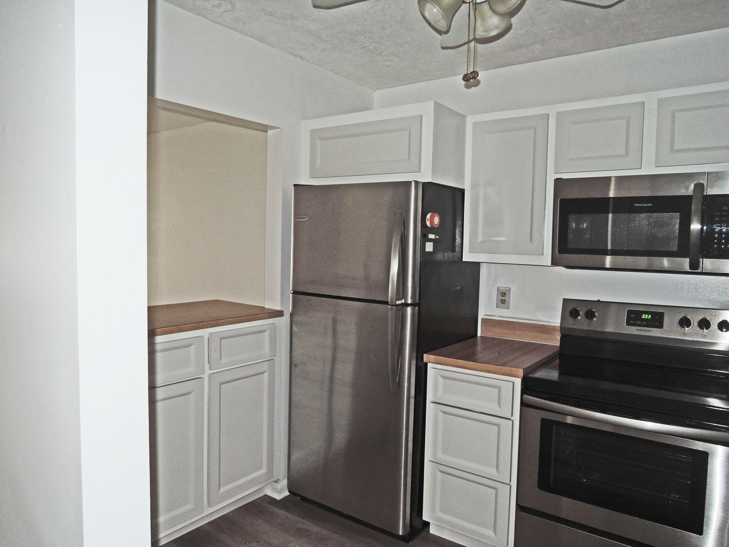 322 Colony Lane, Unit C Fort Pierce, FL 34982 - Photo 8 of 25 Kitchen