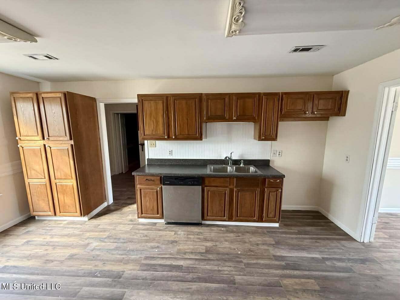 1838 Dees Road Batesville, MS 38606 - Photo 14 of 27 kitchen 3