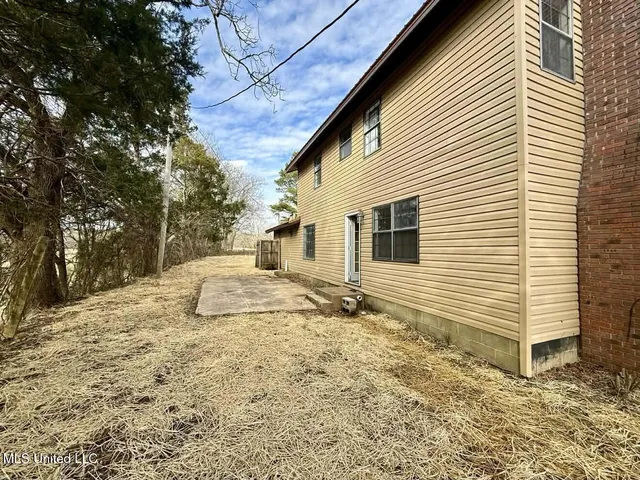 $180,000 | 1838 Dees Road, Batesville, MS 38606