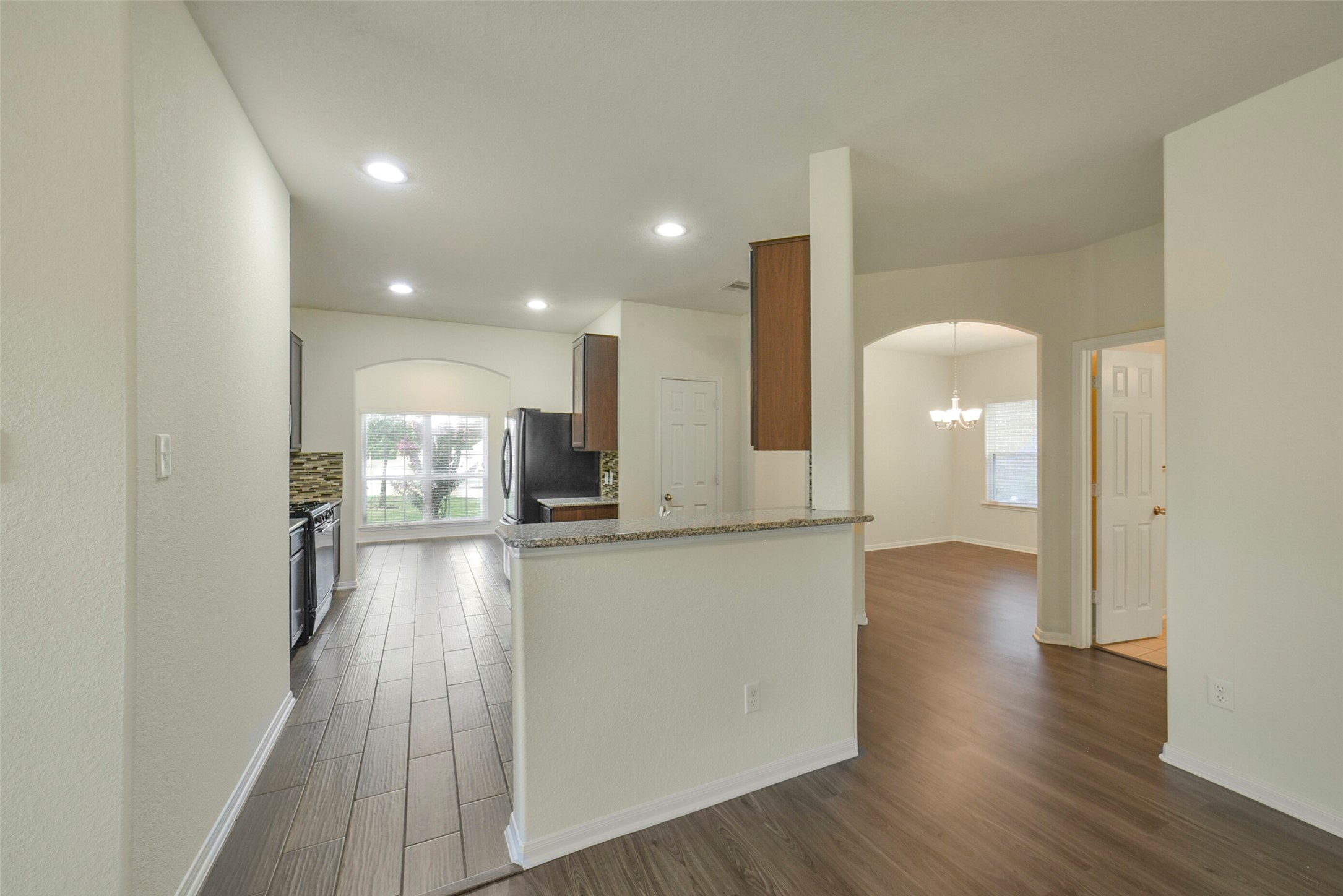 10502 Chestnut Path Way Tomball, TX 77375 - Photo 9 of 46