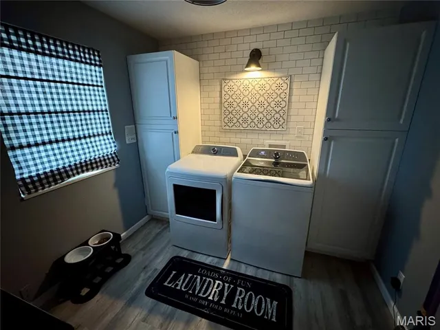 $430,000 | 305 Kingsbury Court, Highland, IL 62249