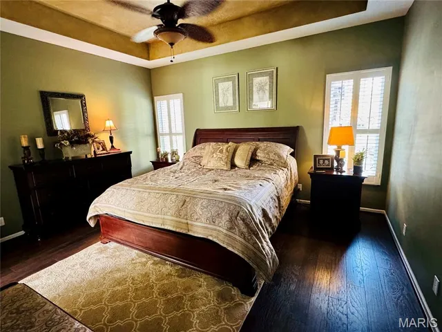 $430,000 | 305 Kingsbury Court, Highland, IL 62249